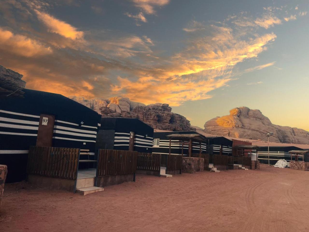 Hillawi Sand Rose Camp وادي رم المظهر الخارجي الصورة