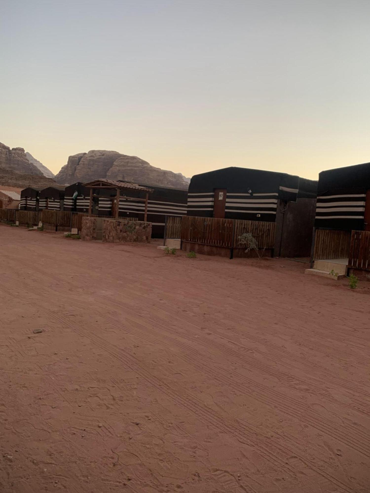 Hillawi Sand Rose Camp وادي رم الغرفة الصورة